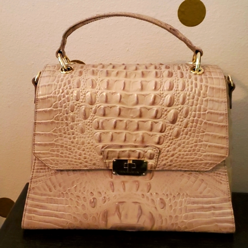 NEW BRAHMIN purse. New with tags!! Stunning 😍